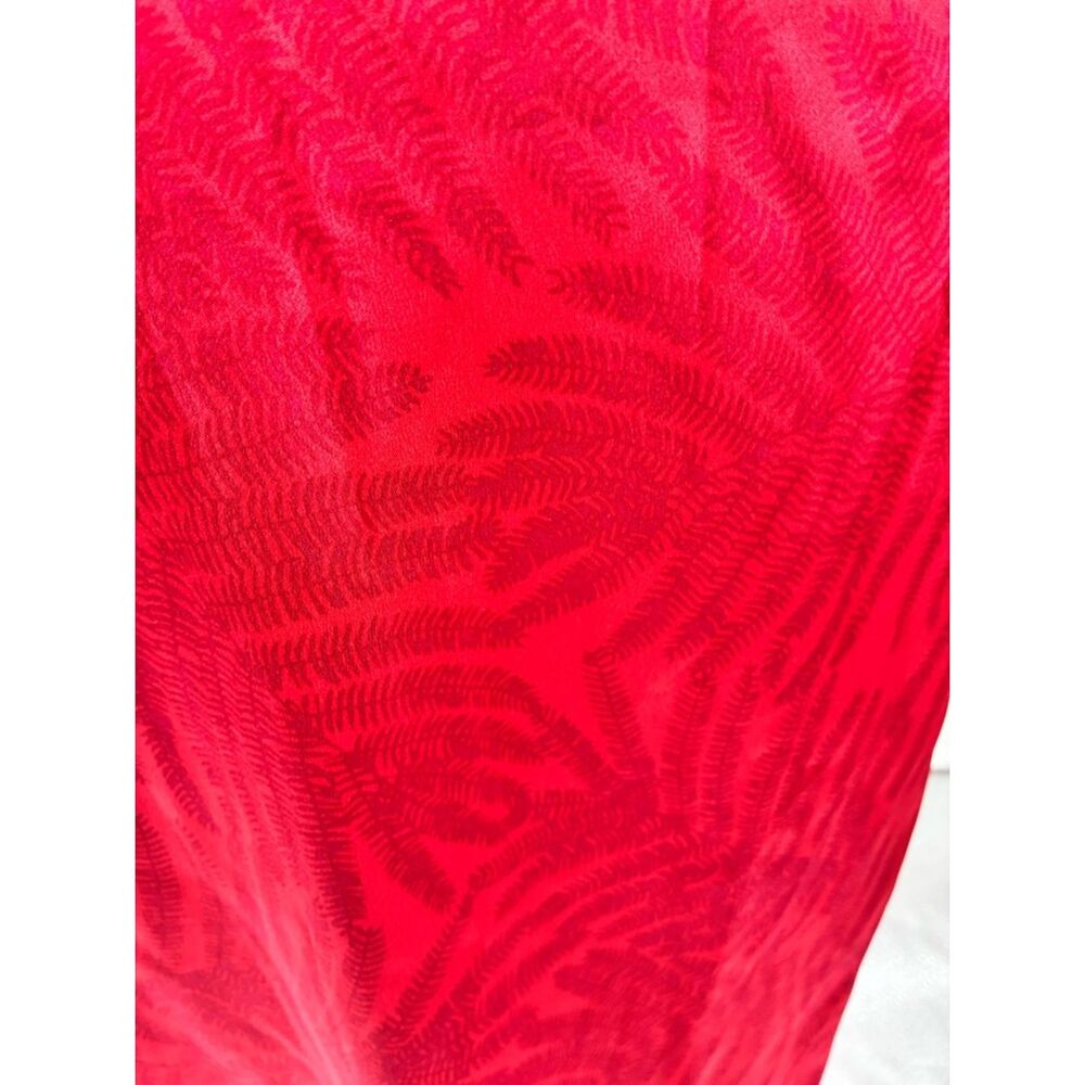 FE Noel Target Elegant Red Satin V-Neck Maxi Dress, subtle pattern - Picture 4 of 8